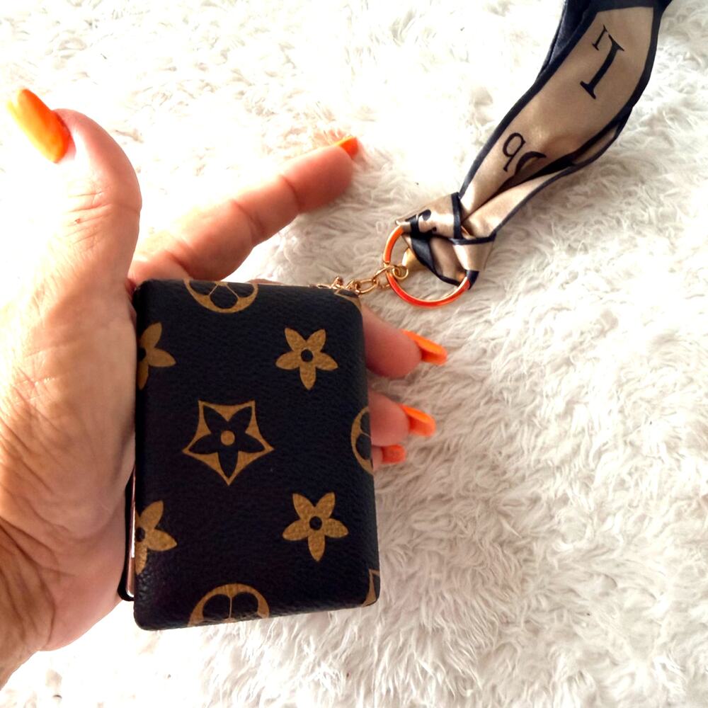 Fashion Monogram Compact Mirror Keychain with Satin Scarf - Picture 4 of 4